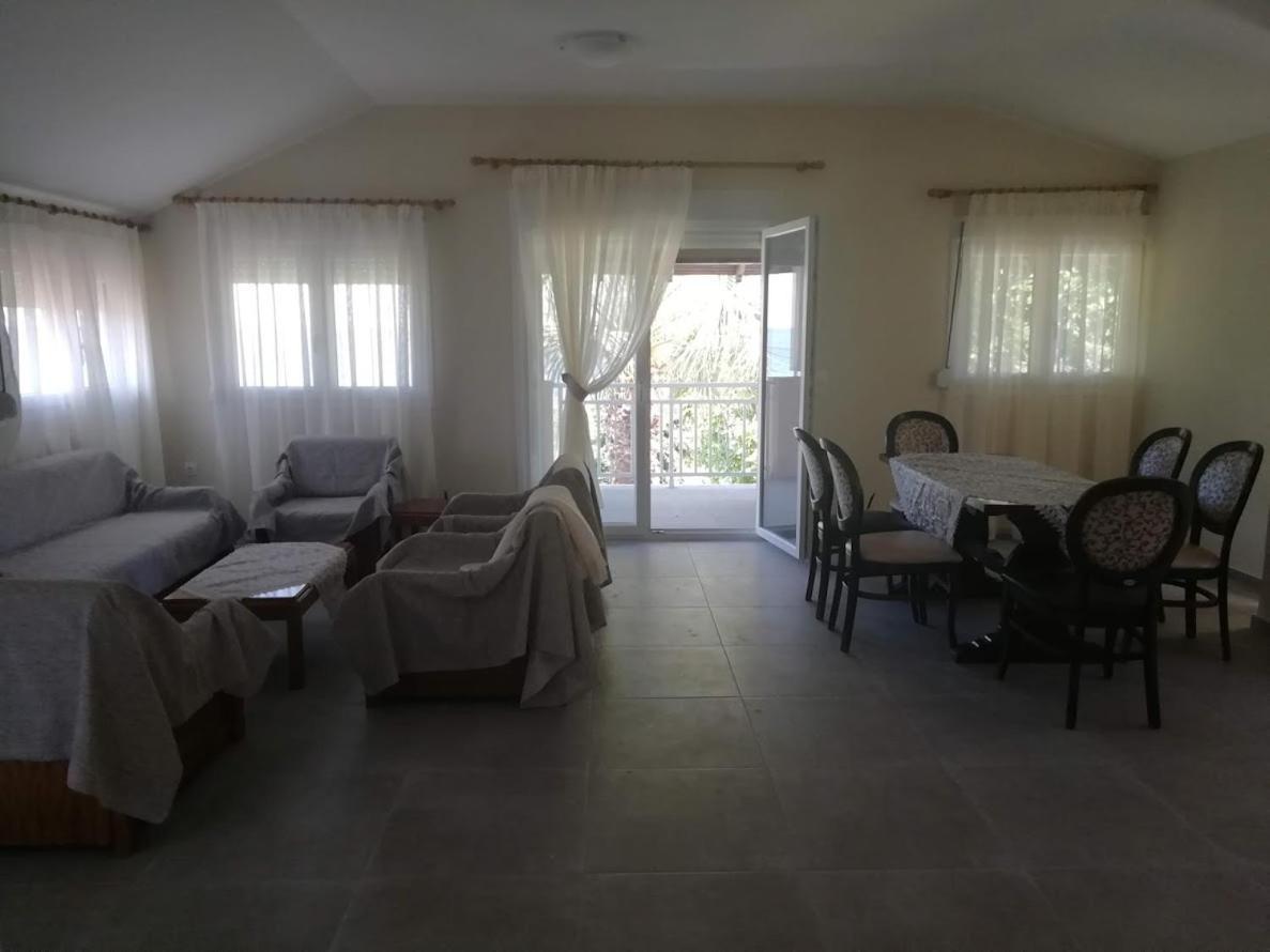 Villa Fotis View Paralía Skotínis 外观 照片