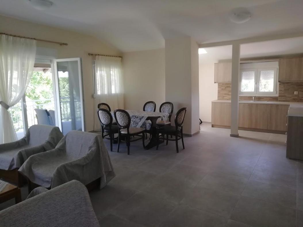 Villa Fotis View Paralía Skotínis 外观 照片