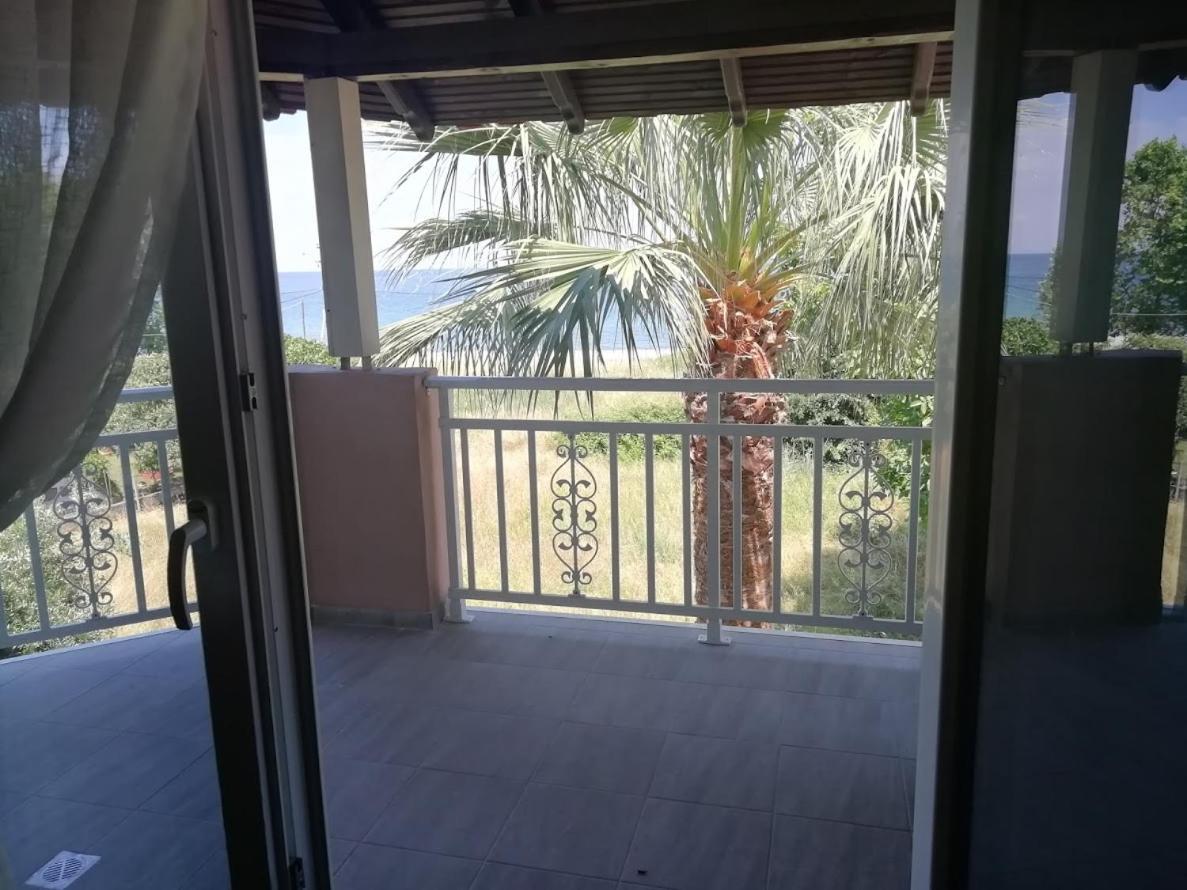 Villa Fotis View Paralía Skotínis 外观 照片