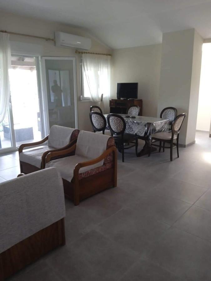 Villa Fotis View Paralía Skotínis 外观 照片